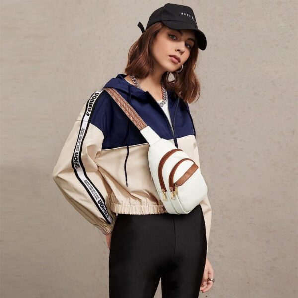 GA1582---Women Cross Body Bag - Image 4