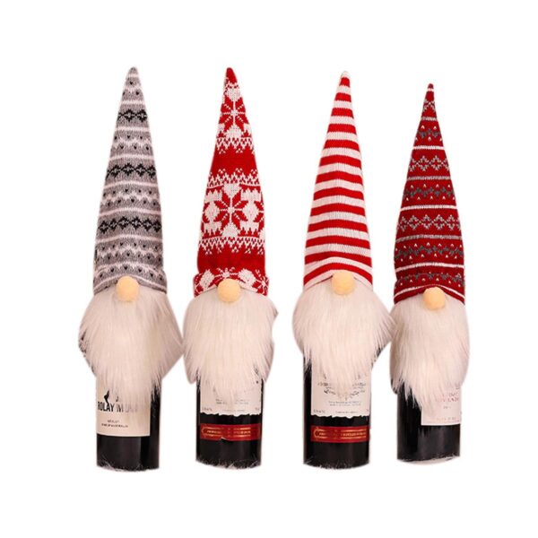 GA7010---Christmas Gnomes Wine Bottle Cover